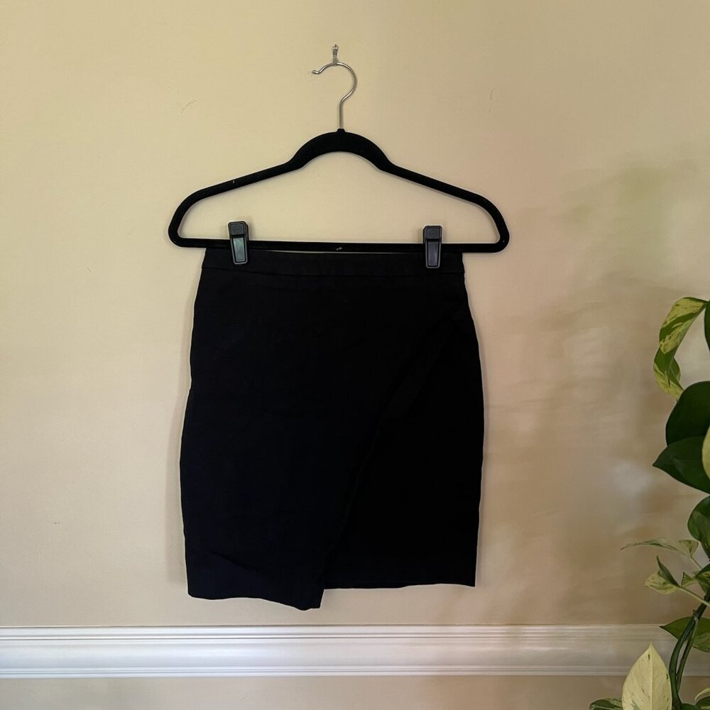 Banana Republic Short Wrap Mini Zip Skirt - Size 0 Petite